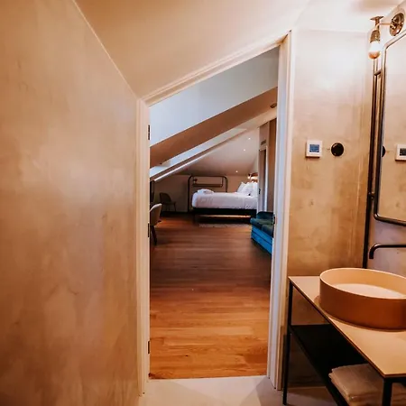 Exmo By Olivia Szálloda 4*