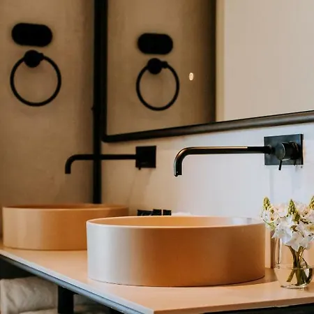 Exmo By Olivia Hotel 4*