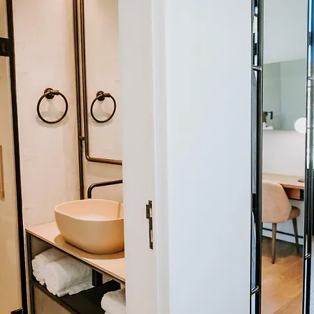 Exmo By Olivia Hotel 4*