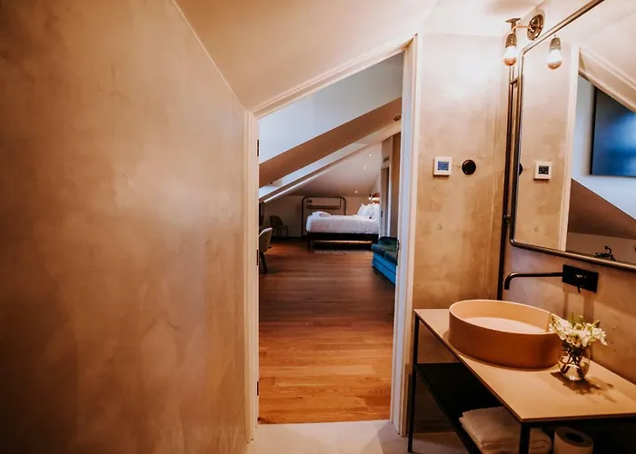 Exmo By Olivia Hotel 4*