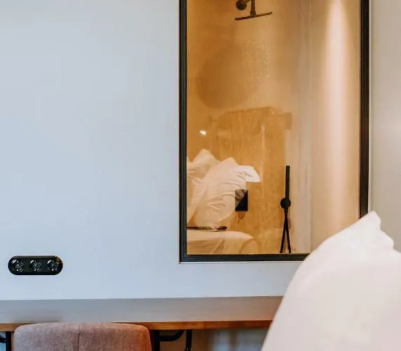 Exmo By Olivia פורטו