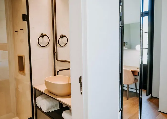 Exmo By Olivia Hotel 4*