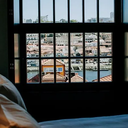 Exmo By Olivia Hotel 4*